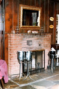 Image description is not available for 1985.007